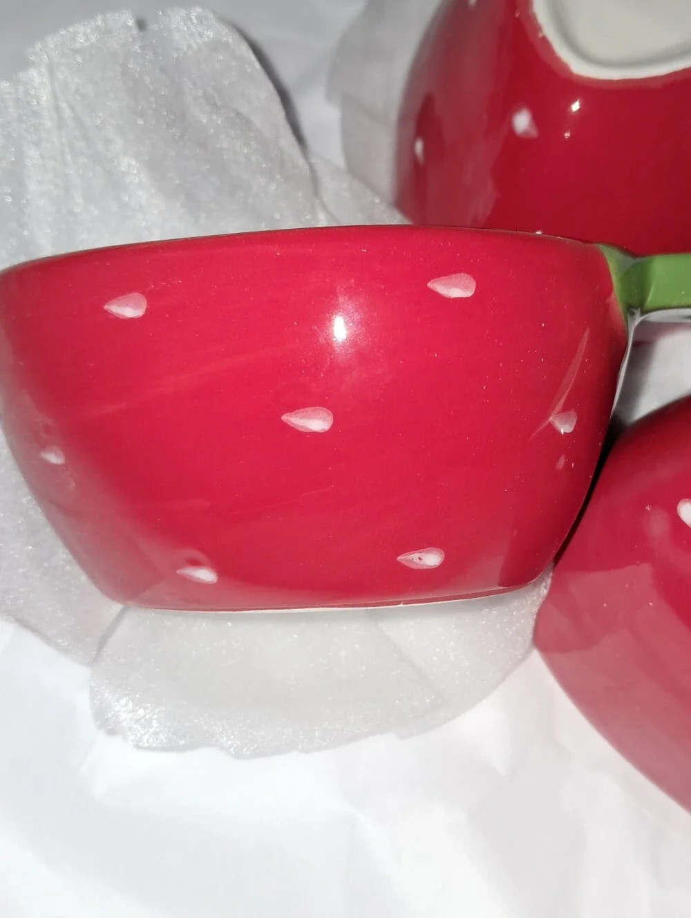 Target NWT 3Pk Strawberry Shaped Nesting Ceramic Measuring Cups In Red/Green